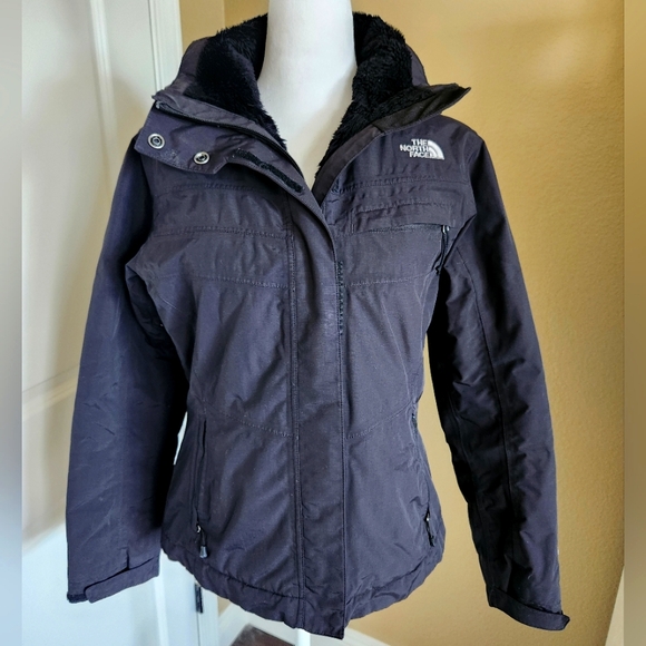 Women's The North Face Jacket Black with Hood and Fur Lining,  Size Small - Picture 2 of 12